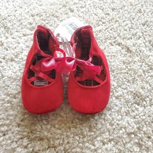 Baby girl 3-6 months red shoes